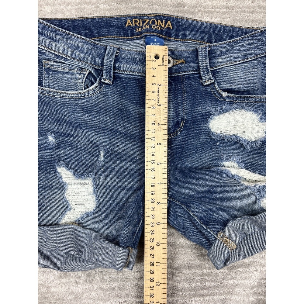 AriZona Juniors Shorts Size 3 Blue Distressed Ripped Cuffed Boyfriend - Picture 6 of 12